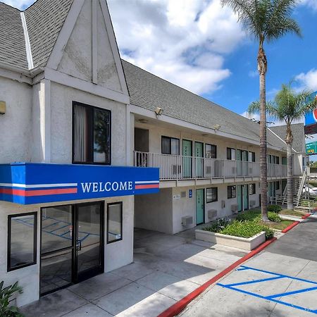 Motel 6 Anaheim Stadium - Orange Kültér fotó