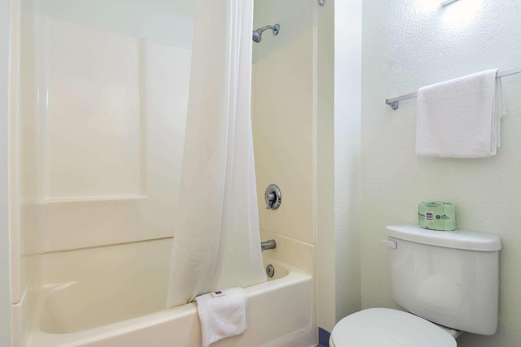 Motel 6 Anaheim Stadium - Orange Kültér fotó