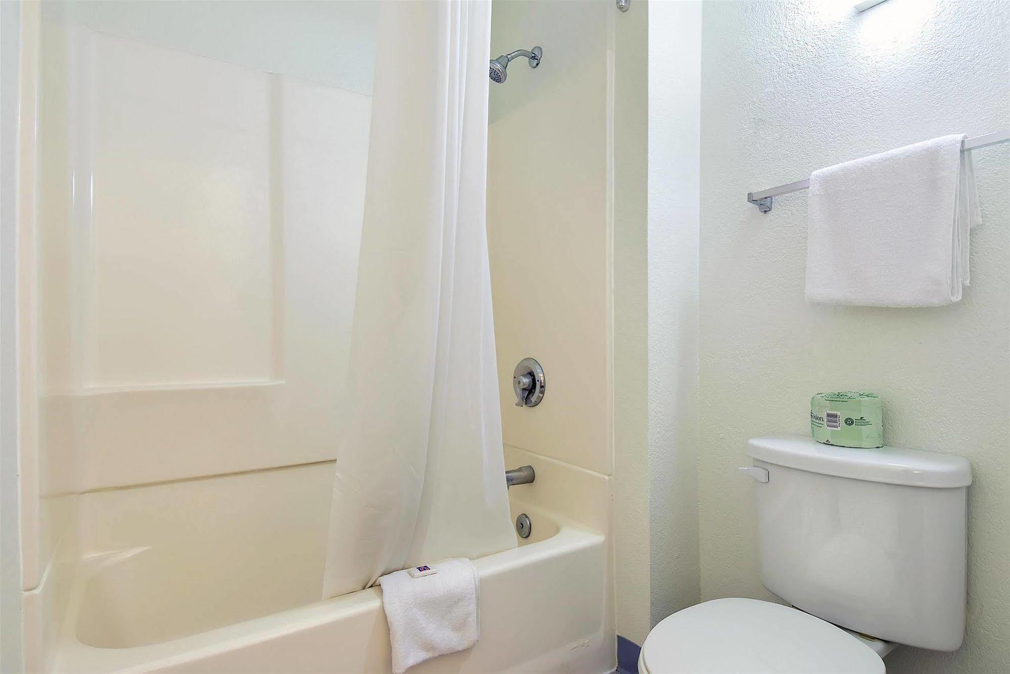 Motel 6 Anaheim Stadium - Orange Kültér fotó