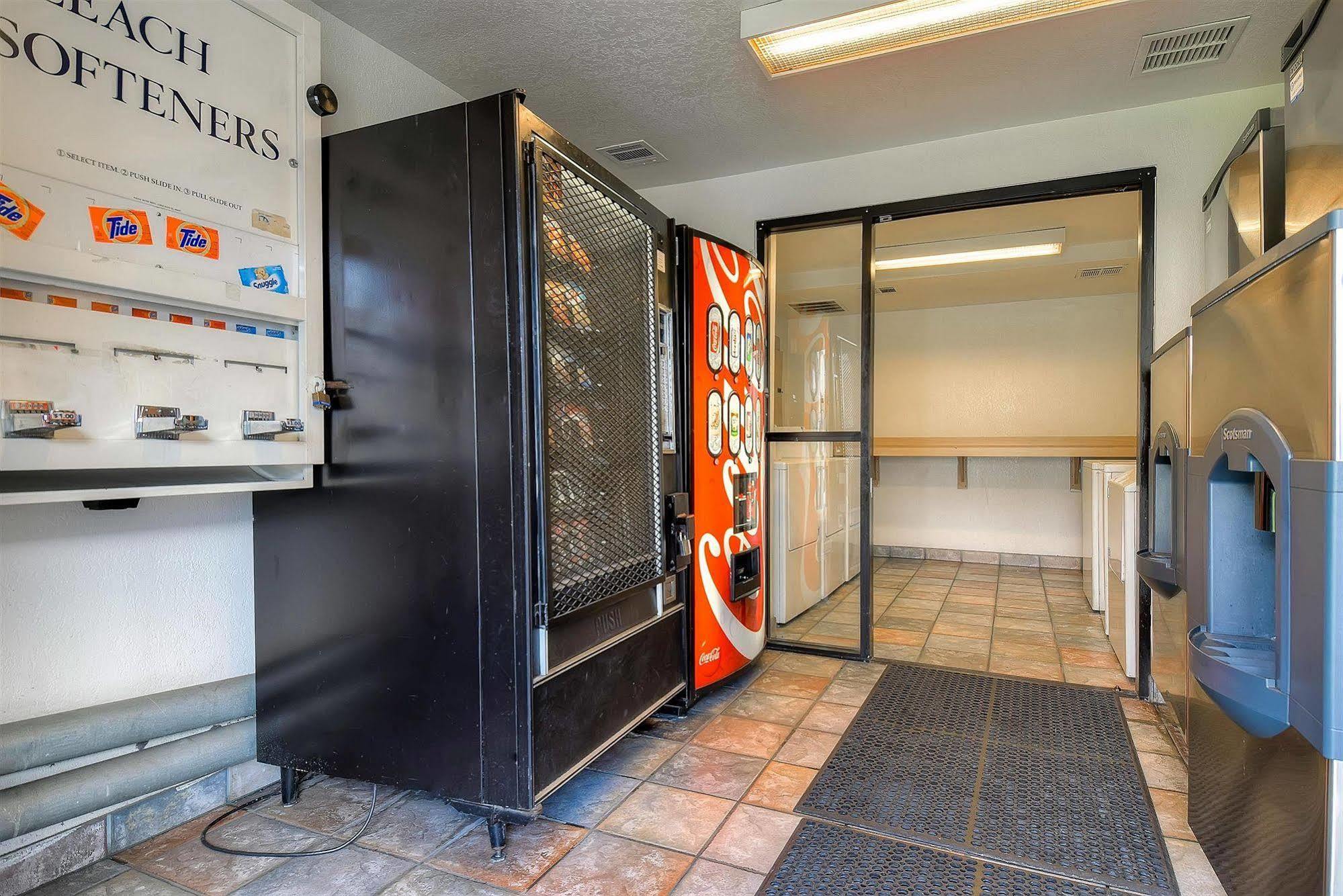 Motel 6 Anaheim Stadium - Orange Kültér fotó