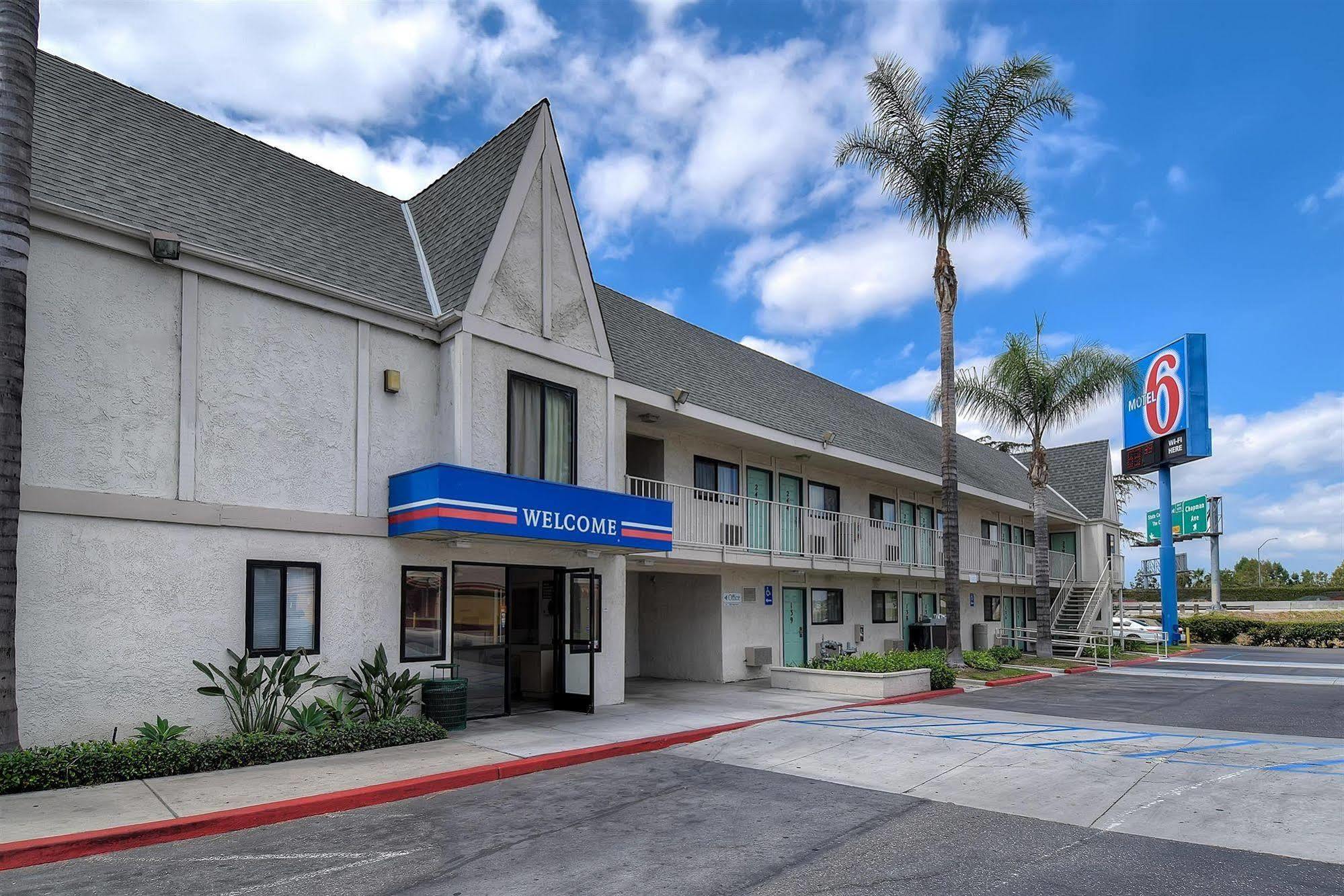 Motel 6 Anaheim Stadium - Orange Kültér fotó