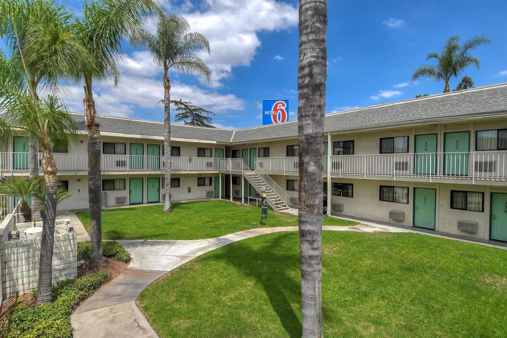 Motel 6 Anaheim Stadium - Orange Kültér fotó